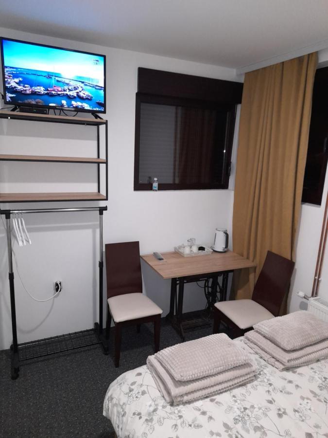 Apartmani Exit Pale Εξωτερικό φωτογραφία
