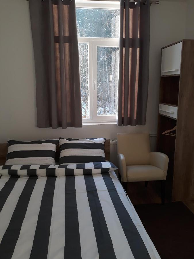 Apartmani Exit Pale Εξωτερικό φωτογραφία